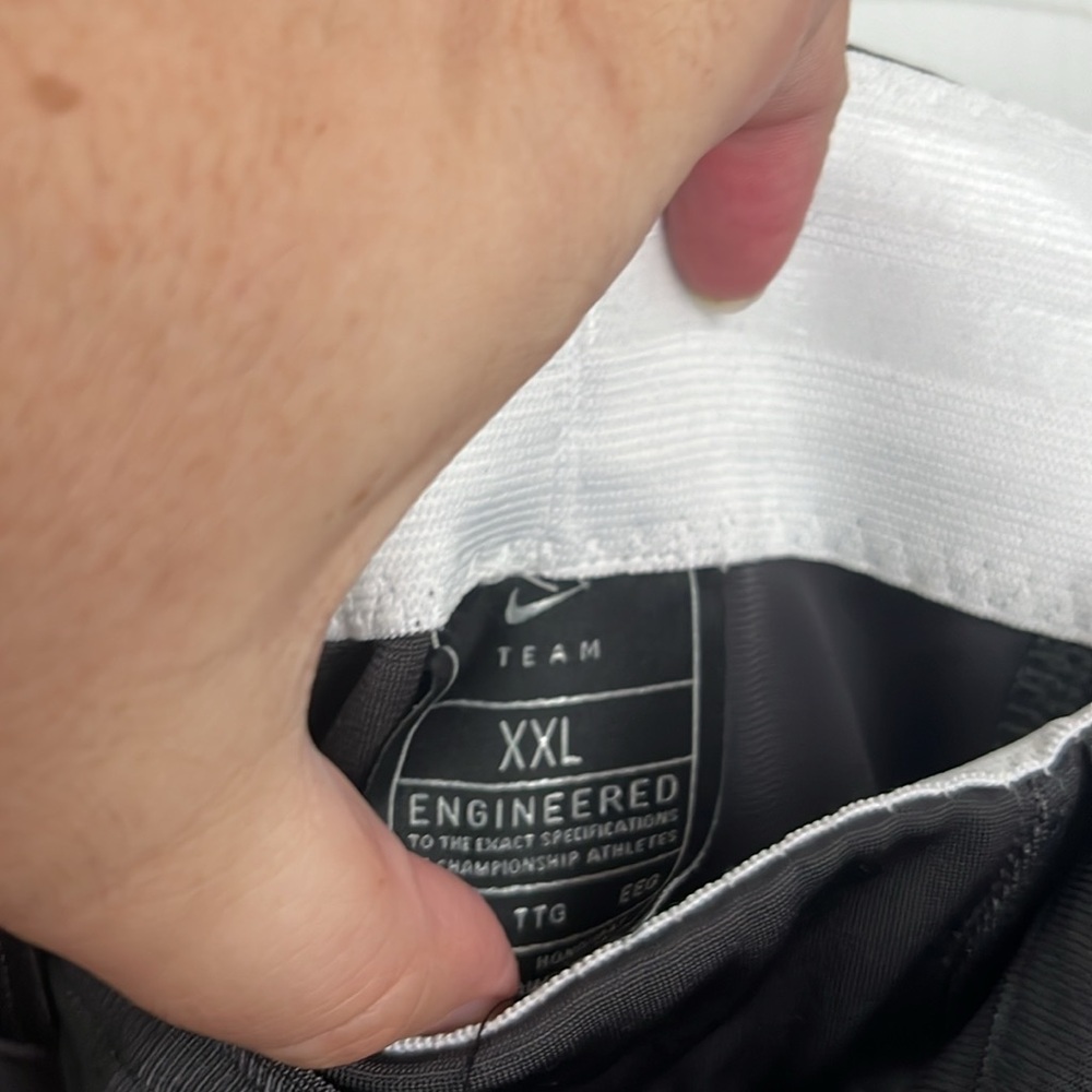 NWT! Nike men’s football pants. XXL - Picture 12 of 12